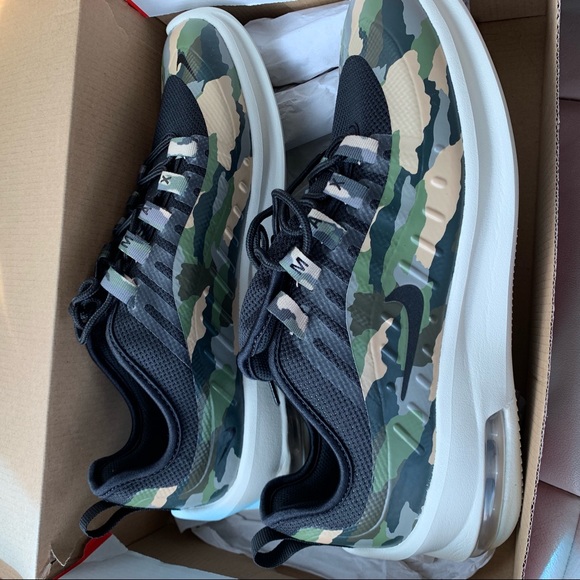 air max axis premium camo
